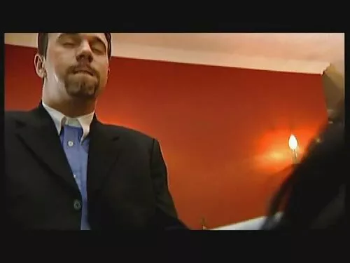 Ochi albaștri este g ...