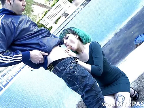 Oprește-te xnxx vede ...